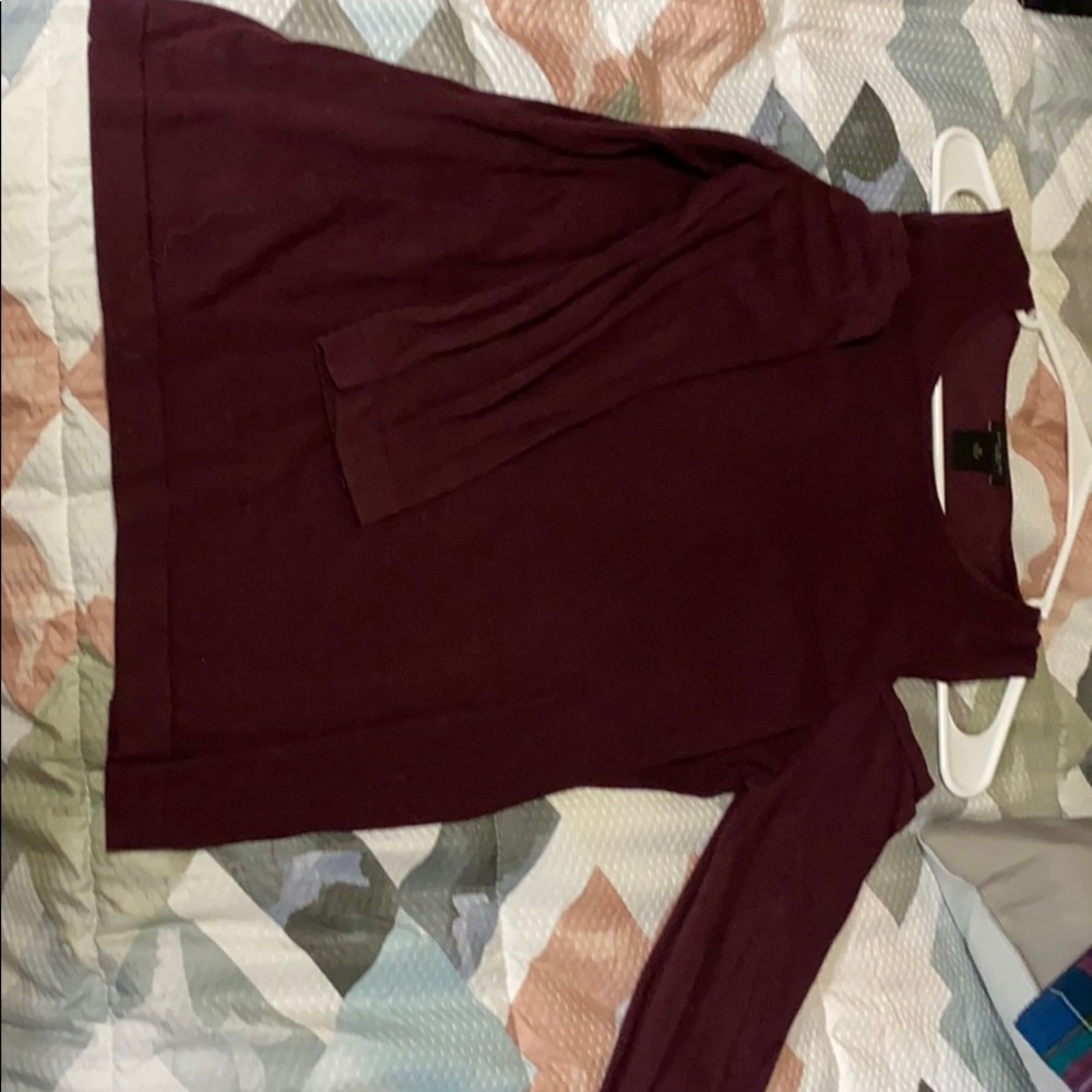 Three quarter sleeve sweater